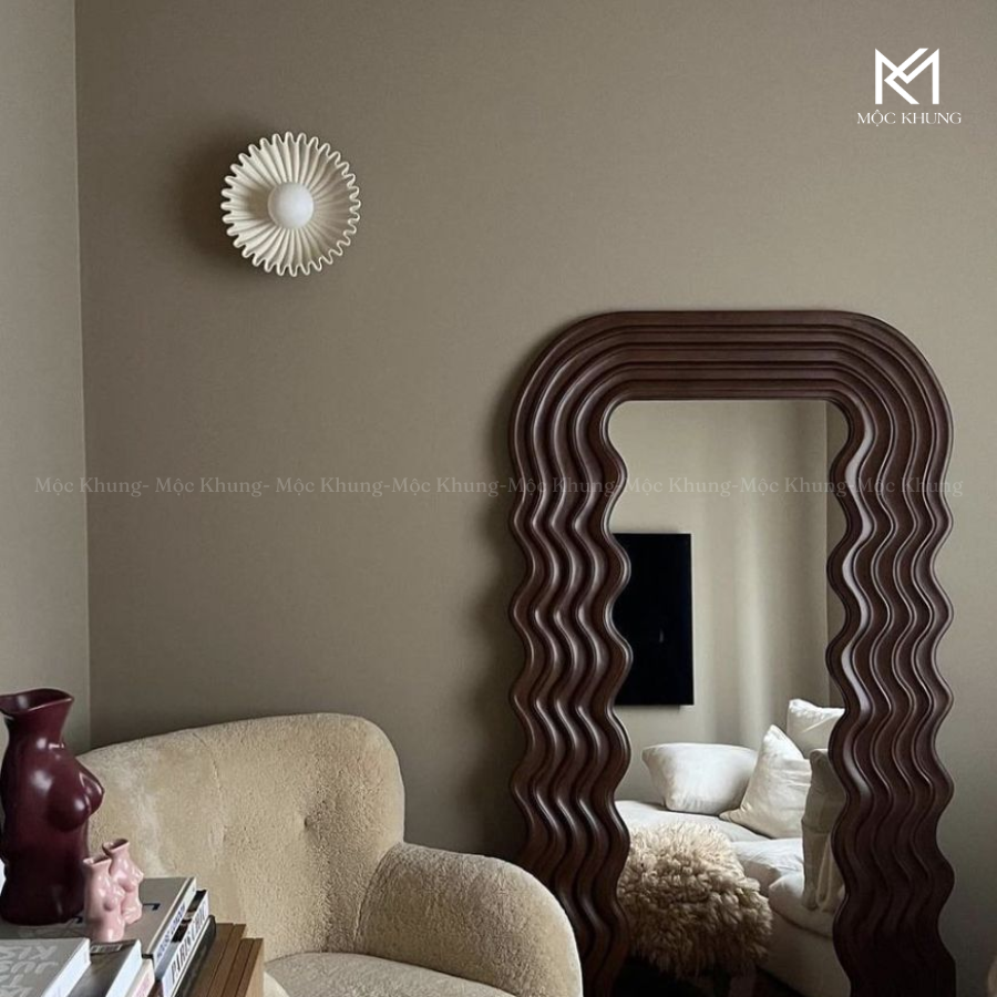 gương soi sóng biển