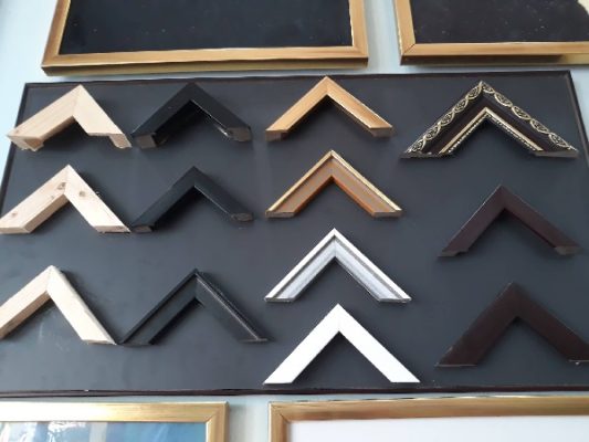 Khung tranh nhựa composite