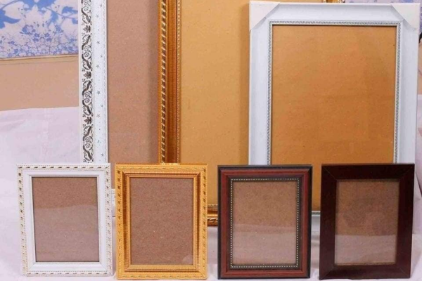 Mẫu Khung Tranh Gỗ Đẹp – Hành Trình Mua Hàng Thông Minh Để Hoàn Thiện Không Gian Sống