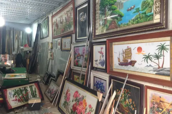 Đóng Khung Tranh Hà Nội – Hiểu Đúng Về Dịch Vụ Để Bảo Vệ Và Tôn Vinh Giá Trị Tranh